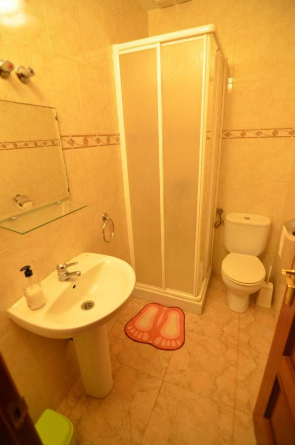 Hostal Galicia Villardefrades エクステリア 写真