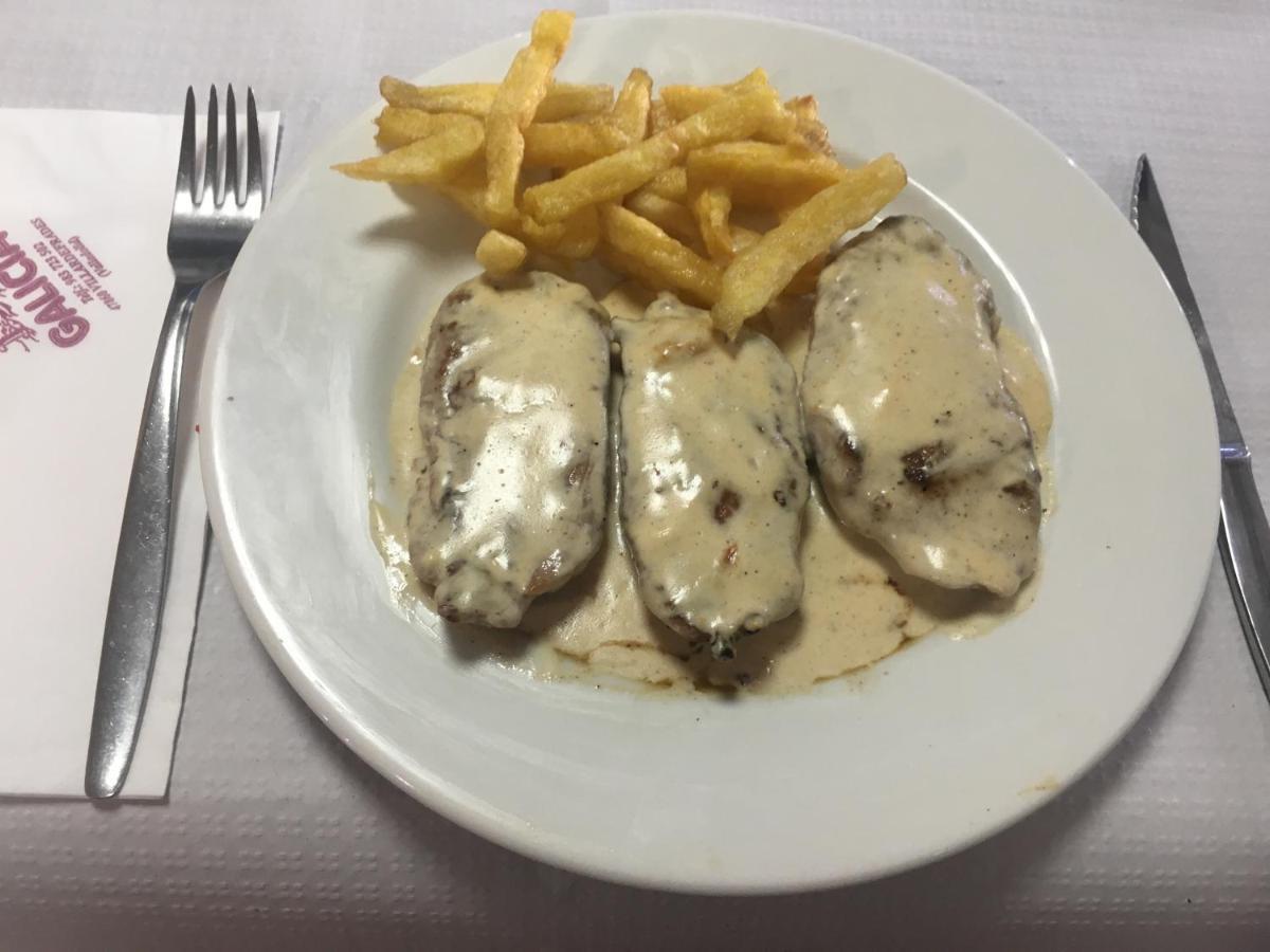 Hostal Galicia Villardefrades エクステリア 写真